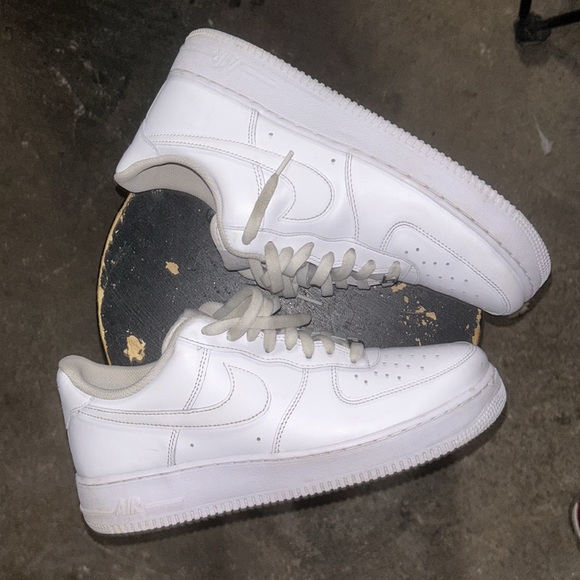 Used NIKE WHITE AIR FORCE ONES 10.5US With Discount Shipping! - Picture 3 of 6